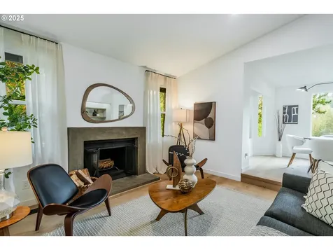 3075 SW 66th Court Portland OR 97225