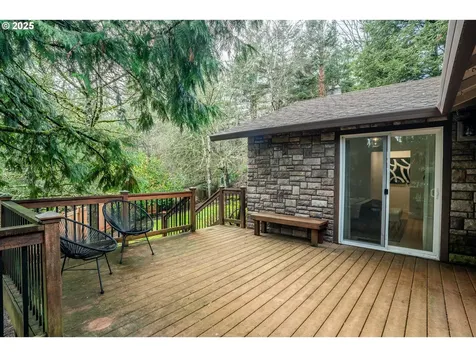 3075 SW 66th Court Portland OR 97225