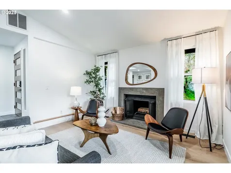 3075 SW 66th Court Portland OR 97225