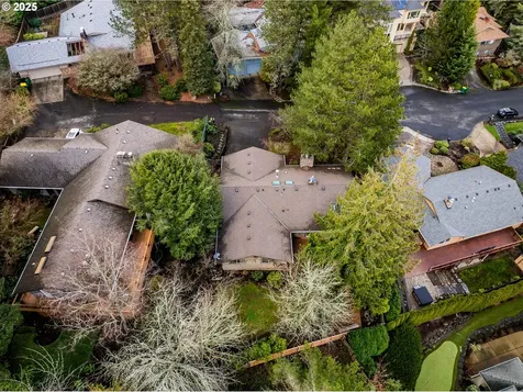 3075 SW 66th Court Portland OR 97225