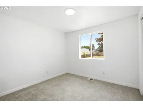 7563 SE Flavel Street Portland OR 97206