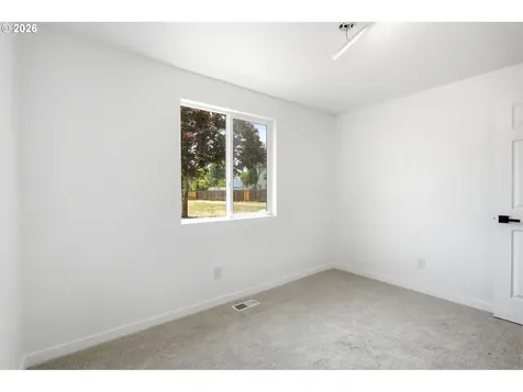 7563 SE Flavel Street Portland OR 97206