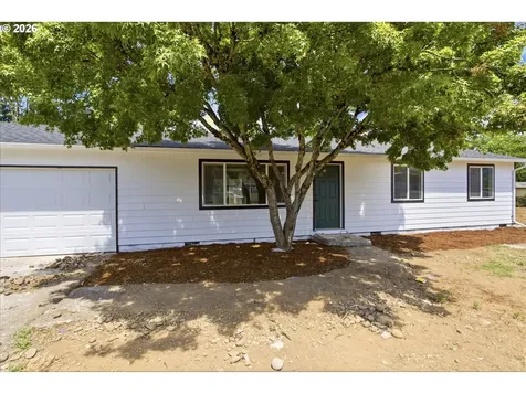 7563 SE Flavel Street Portland OR 97206