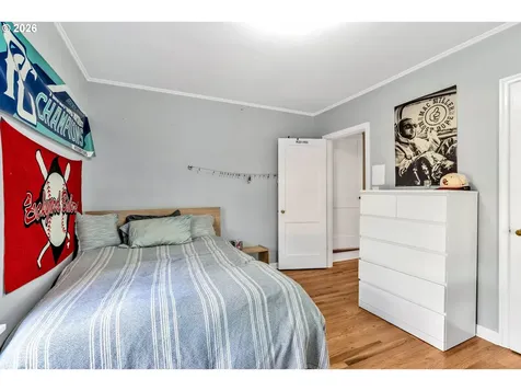 2005 N Blandena Street Portland OR 97217