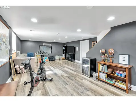 2005 N Blandena Street Portland OR 97217