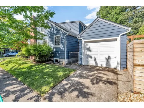 2005 N Blandena Street Portland OR 97217