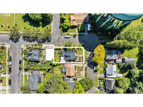 2005 N Blandena Street Portland OR 97217