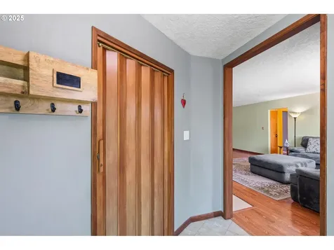 172 Beacon Hill Drive Longview WA 98632
