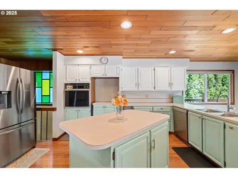 172 Beacon Hill Drive Longview WA 98632