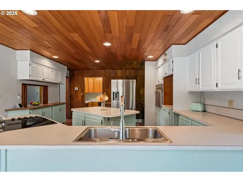 172 Beacon Hill Drive Longview WA 98632