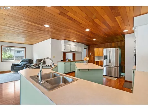 172 Beacon Hill Drive Longview WA 98632