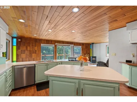 172 Beacon Hill Drive Longview WA 98632