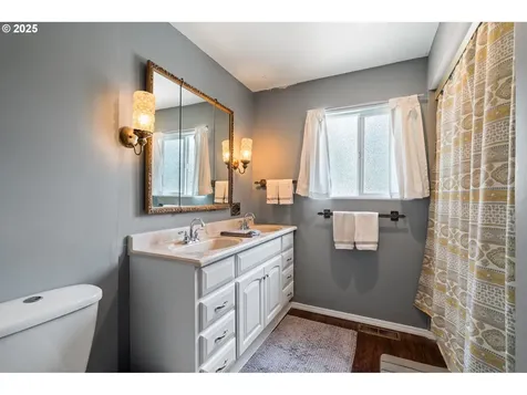 172 Beacon Hill Drive Longview WA 98632