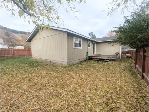 300 Grandy Avenue La Grande OR 97850