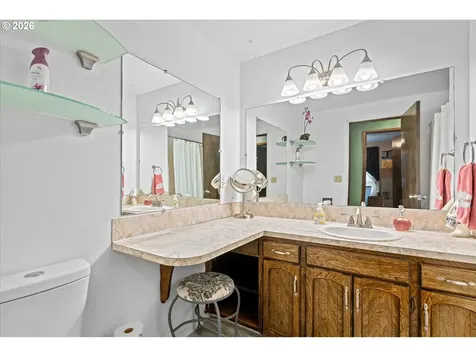 9505 NW 21st Avenue Vancouver WA 98665