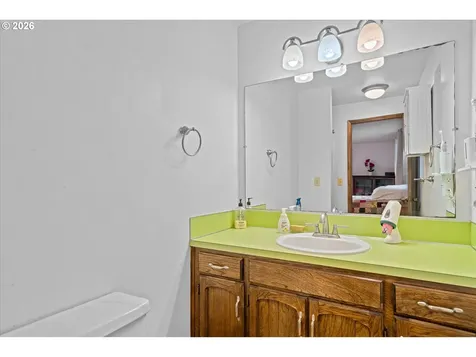 9505 NW 21st Avenue Vancouver WA 98665