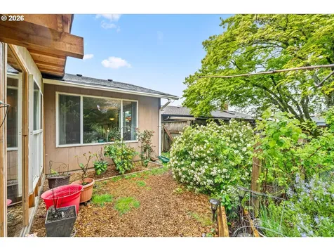 9505 NW 21st Avenue Vancouver WA 98665
