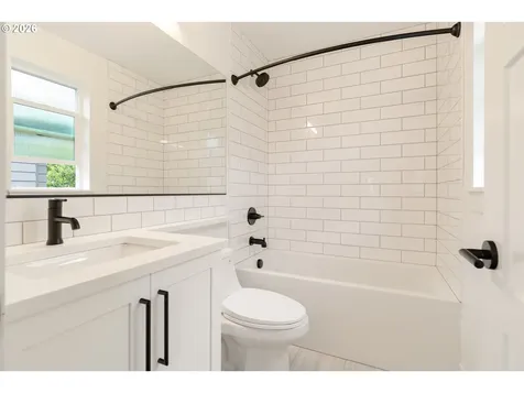 8454 N Seward Avenue Portland OR 97217