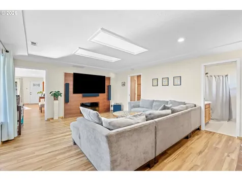 12653 NE Hassalo Street Portland OR 97230