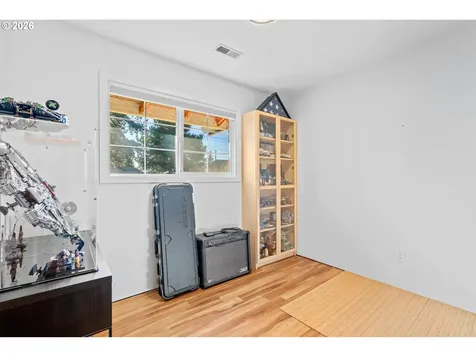 12653 NE Hassalo Street Portland OR 97230
