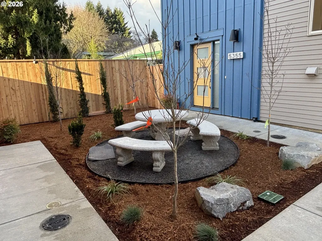 5355 SE Stark Street SE Portland OR 97215
