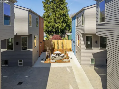 5355 SE Stark Street SE Portland OR 97215