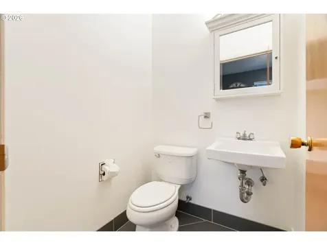 2370 SW Timberline Drive Portland OR 97225