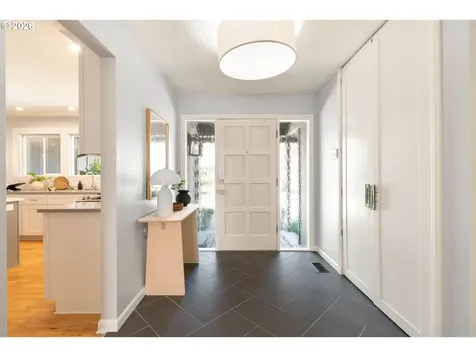 2370 SW Timberline Drive Portland OR 97225