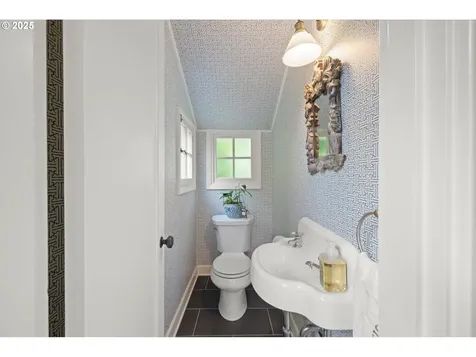 1667 Lake Front Road Lake Oswego OR 97034