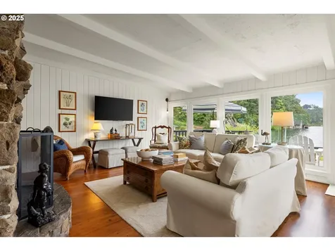 1667 Lake Front Road Lake Oswego OR 97034