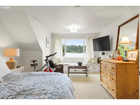 1667 Lake Front Road Lake Oswego OR 97034