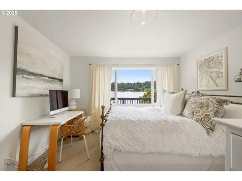 1667 Lake Front Road Lake Oswego OR 97034