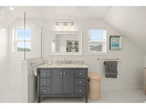 1667 Lake Front Road Lake Oswego OR 97034