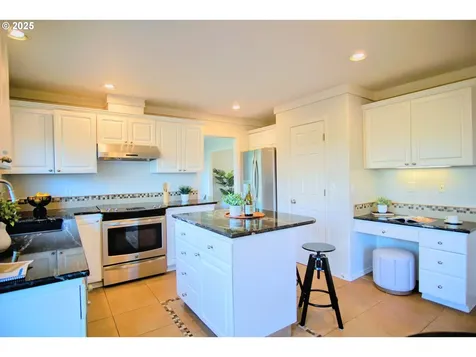 14709 NW Yellowberry Way Portland OR 97229