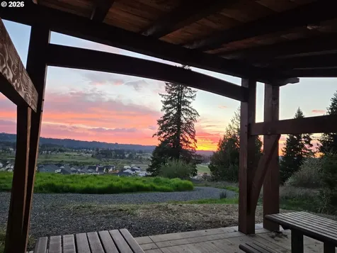 899 NE Trillium Drive Estacada OR 97023