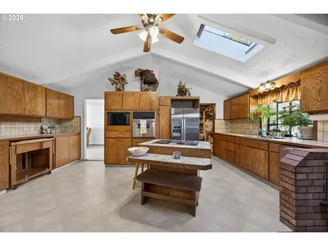 10685 Oak Drive SE Salem OR 97306