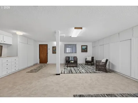 10685 Oak Drive SE Salem OR 97306