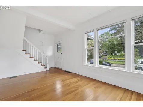 4857 NE 11th Avenue Portland OR 97211