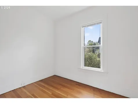 4857 NE 11th Avenue Portland OR 97211