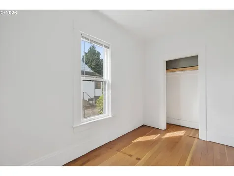 4857 NE 11th Avenue Portland OR 97211