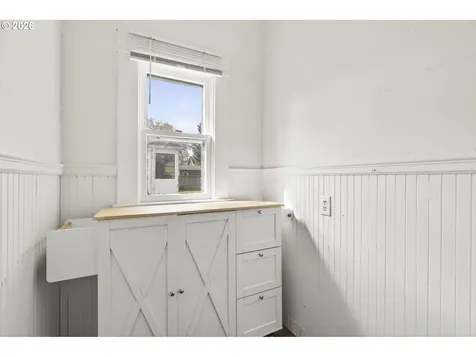 4857 NE 11th Avenue Portland OR 97211