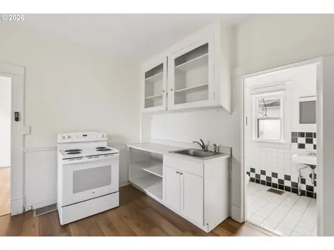 4857 NE 11th Avenue Portland OR 97211