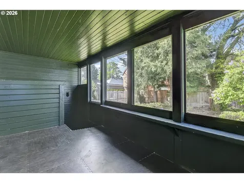 4857 NE 11th Avenue Portland OR 97211