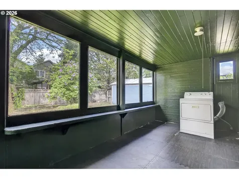 4857 NE 11th Avenue Portland OR 97211