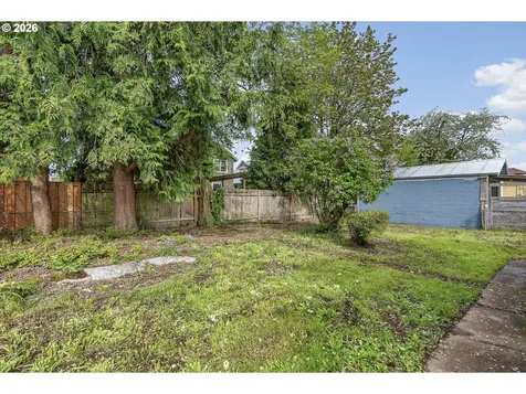 4857 NE 11th Avenue Portland OR 97211