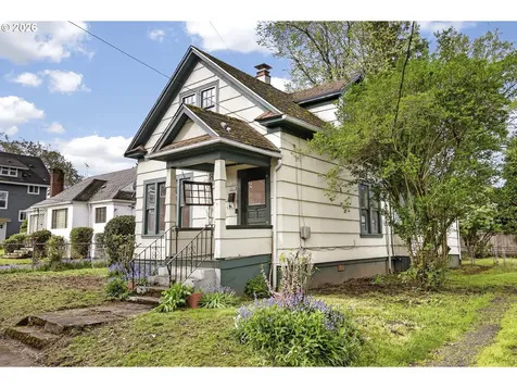 4857 NE 11th Avenue Portland OR 97211