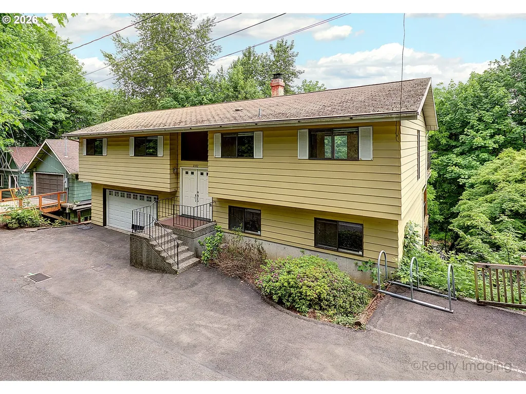 6902 SW 2nd Avenue Portland OR 97219