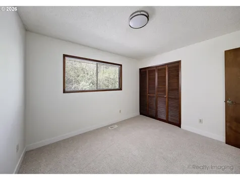 6902 SW 2nd Avenue Portland OR 97219