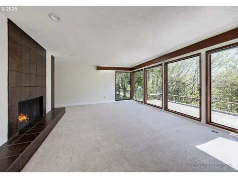 6902 SW 2nd Avenue Portland OR 97219