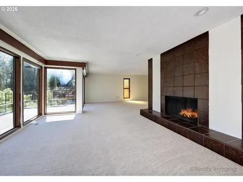 6902 SW 2nd Avenue Portland OR 97219